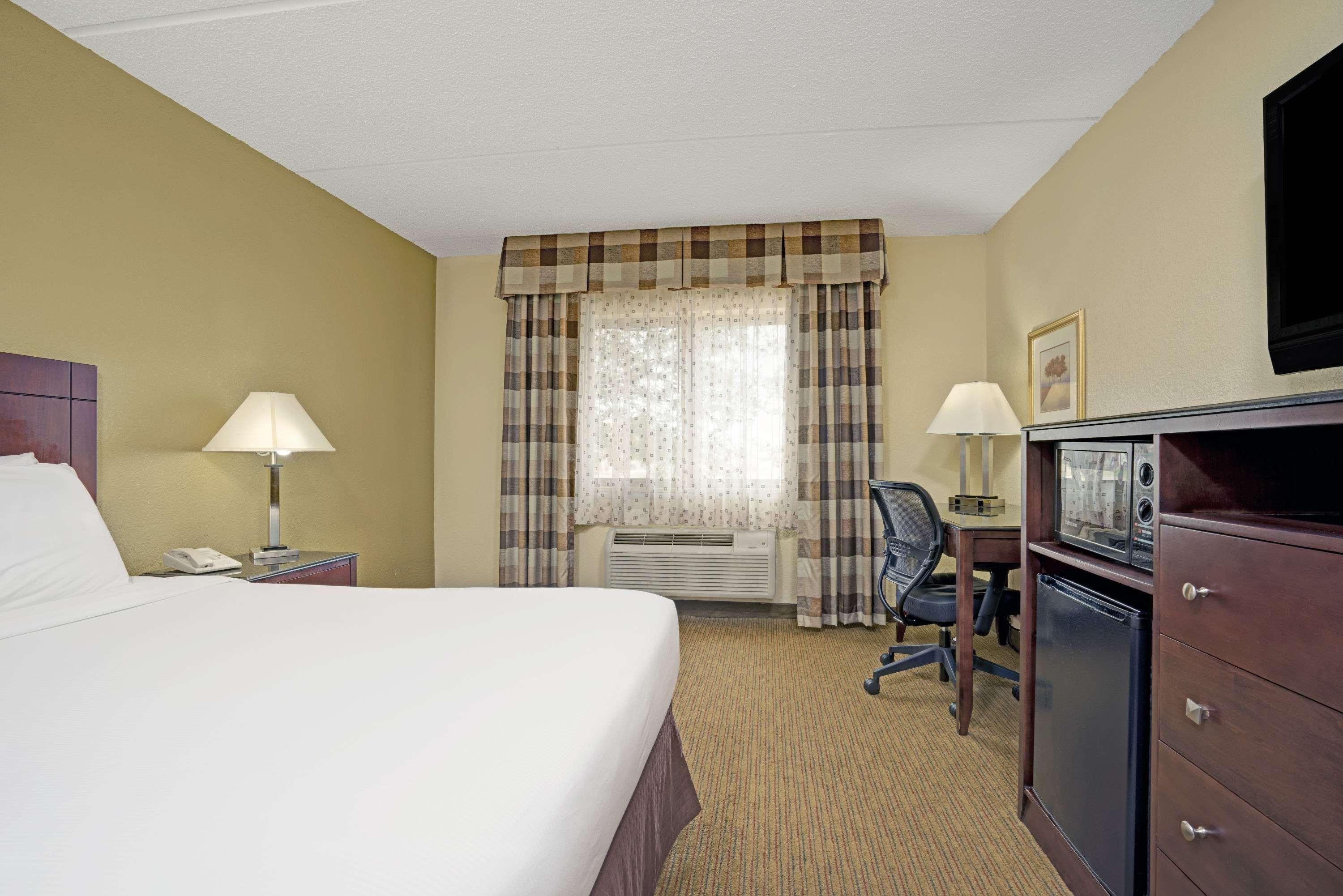 Super 8 By Wyndham Monticello Otel Dış mekan fotoğraf